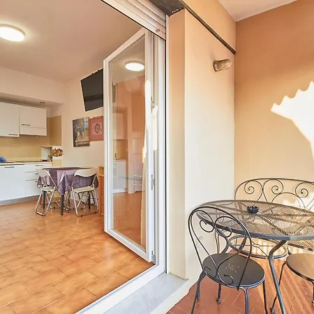 Dell'arco Apartment