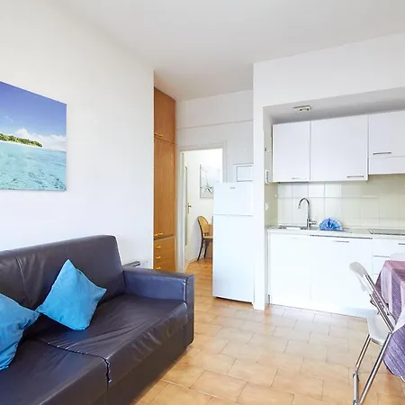Dell'arco Apartment *
