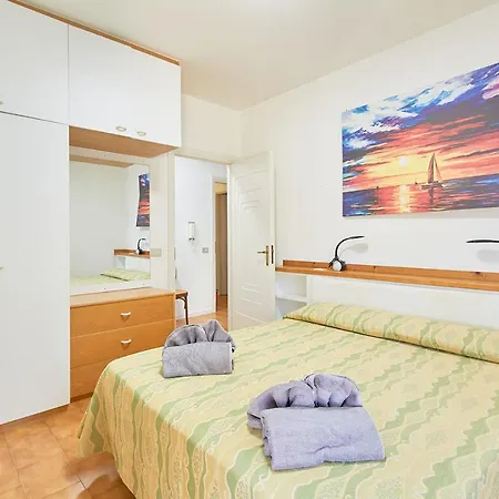 Dell'arco Apartment *